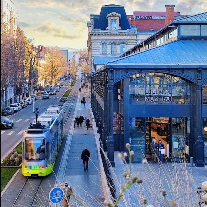 Hote Stephanois Studio, Parking& Borne Electrique Saint-Etienne  Buitenkant foto